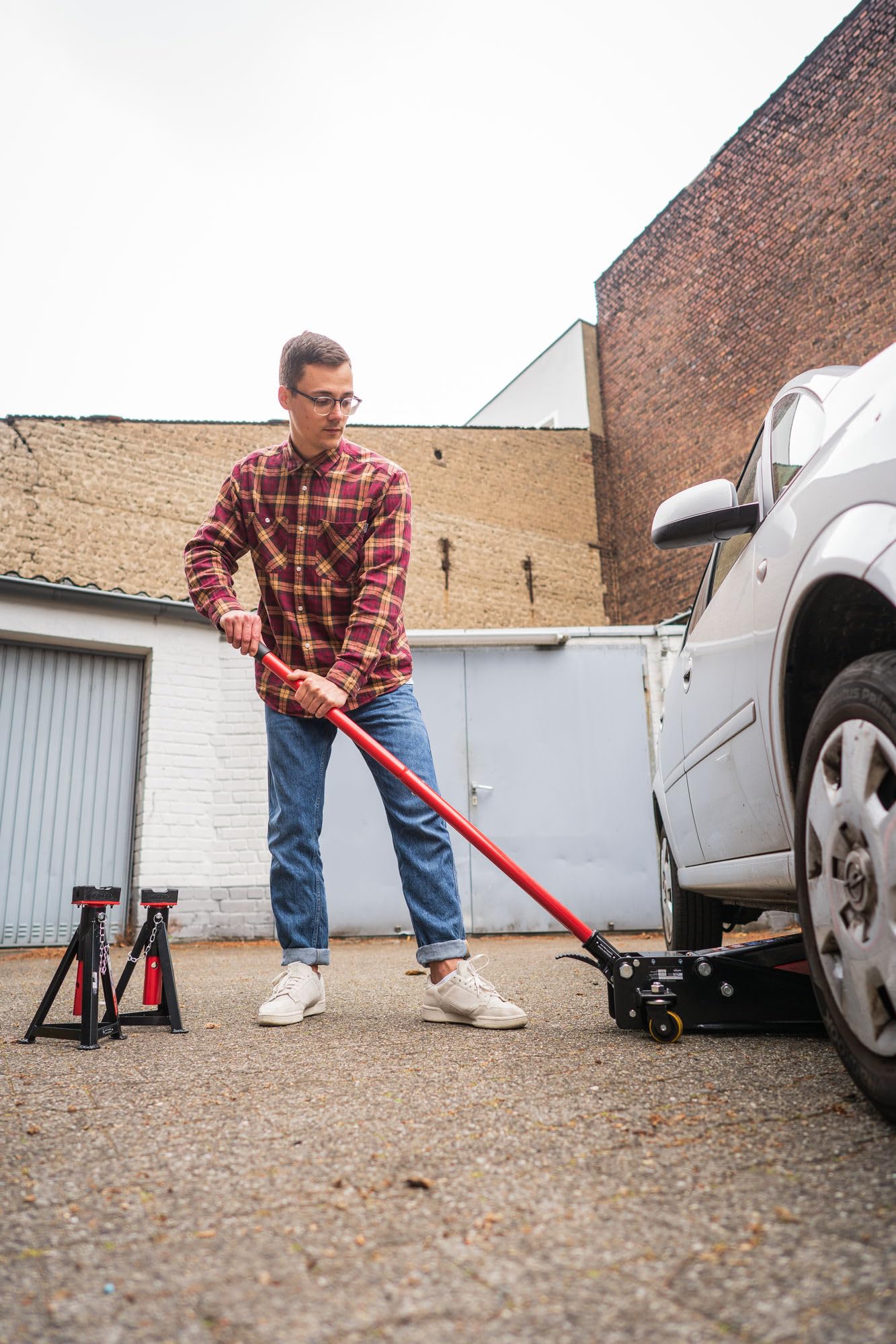 Vigor Hydraulik-Rangier-Wagenheber (Belastbarkeit: bis zu 3 t, Gewicht: 31 kg) V6029, Schwarz-Rot, bis 3 Tonnen